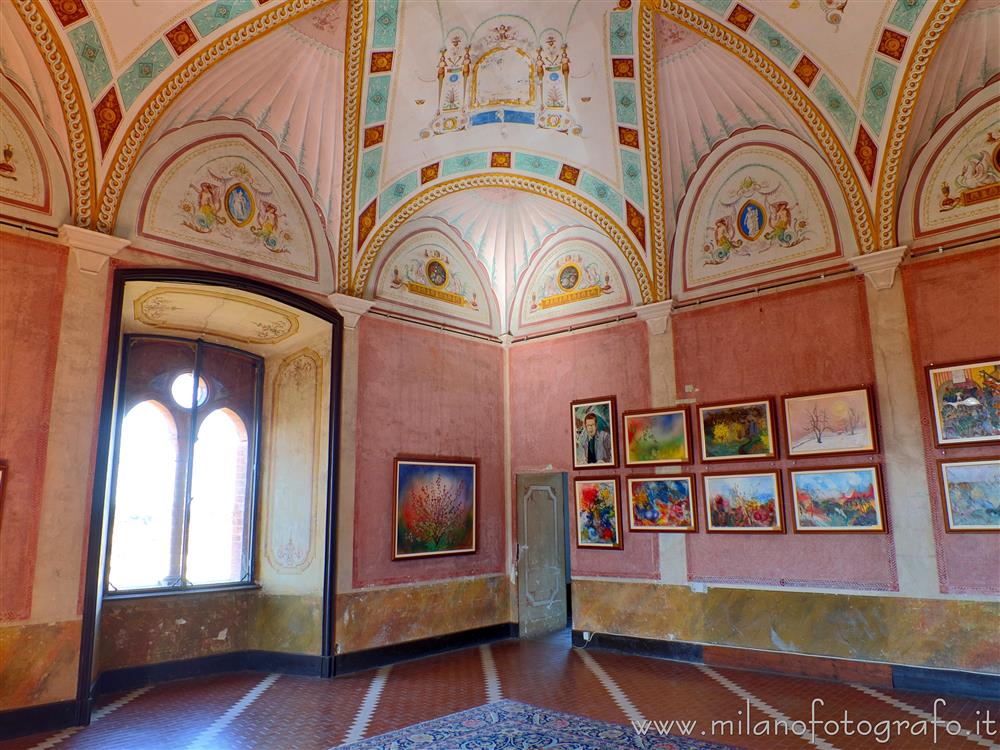 San Colombano al Lambro (Milan, Italy) - Bedroom of the Castle of San Colombano al Lambro